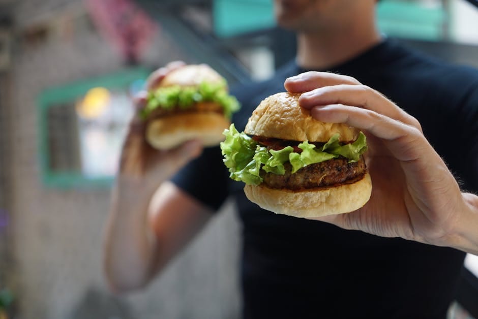 McDonald's et Burger King : les deux géants du fast-food s'envoient des piques salées