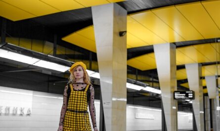 Les Trésors Insolites du Métro Parisien : Une Virée Souterraine Haute en Couleur !