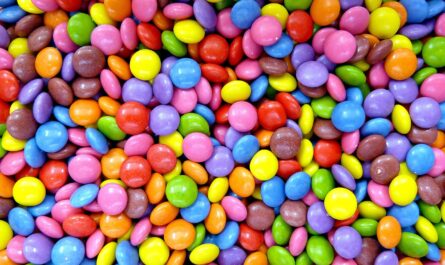 Un voleur de bonbons repenti envoie 50 euros à un buraliste 30 ans après : la sucrerie de la rédemption !