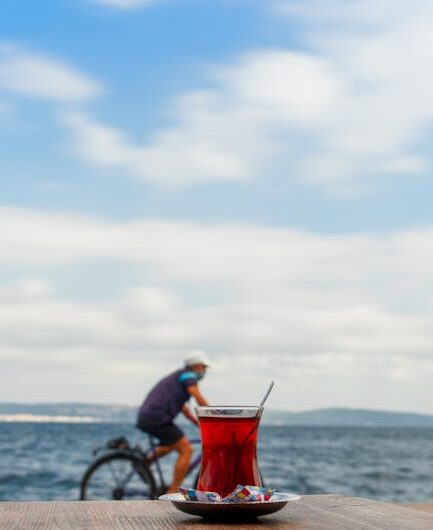 Un vélo qui mixe des fruits ? Les écoliers lorrains pédalent pour leur smoothie !