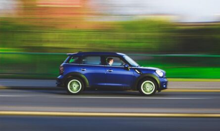 Ivre et au téléphone, il roule à 30 km/h sur l'autoroute : l'excuse la plus bidon de l'année !