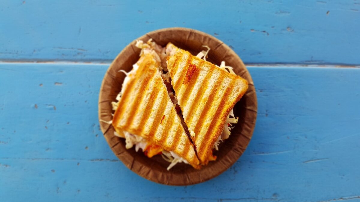 Le "Sandwich Gate" de Grenoble : quand deux cornichons et un bout de fromage font le tour du monde